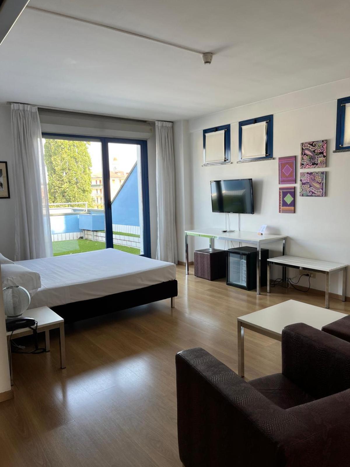 Park Hotel Residence Крема Екстер'єр фото