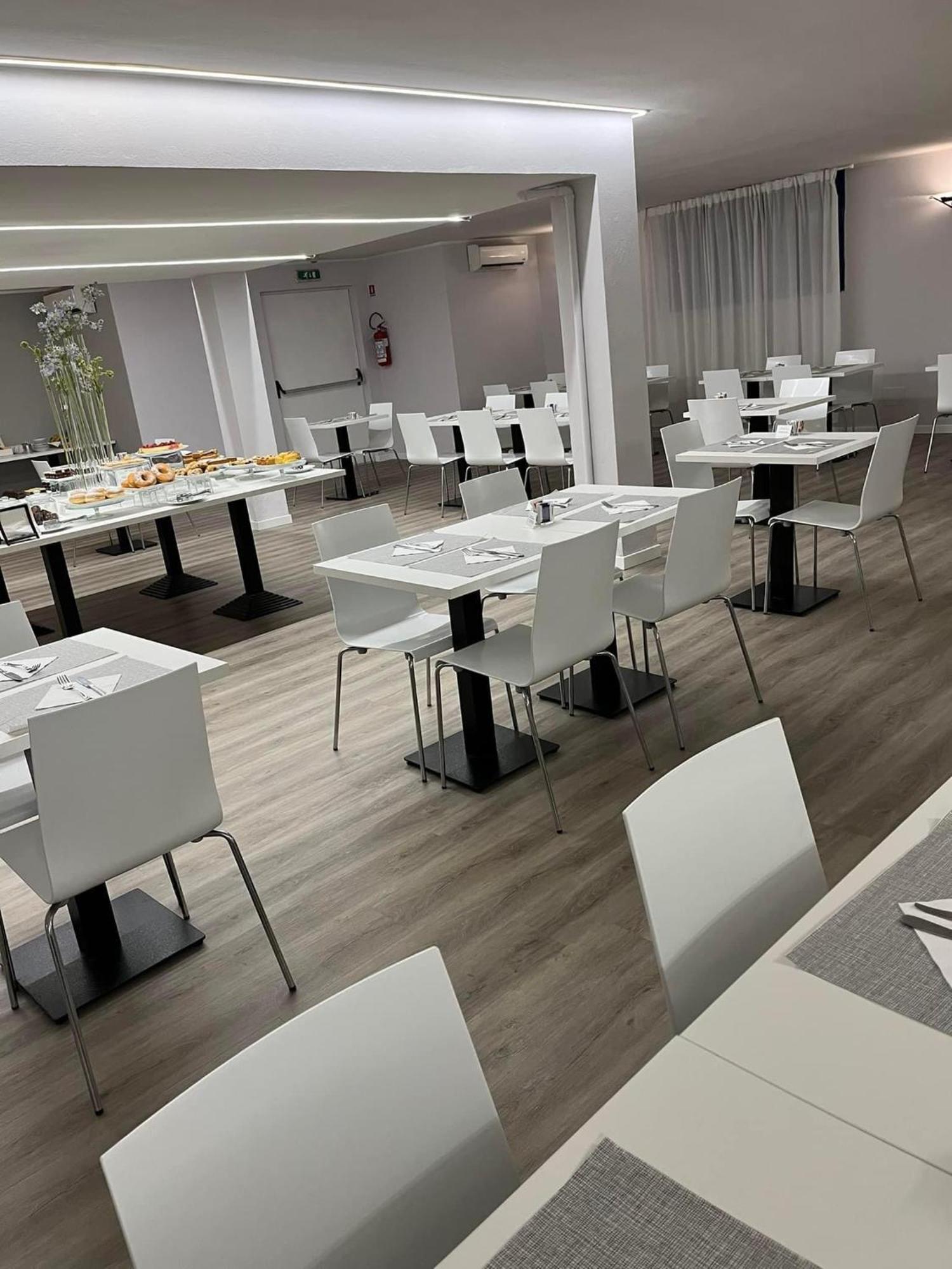 Park Hotel Residence Крема Екстер'єр фото