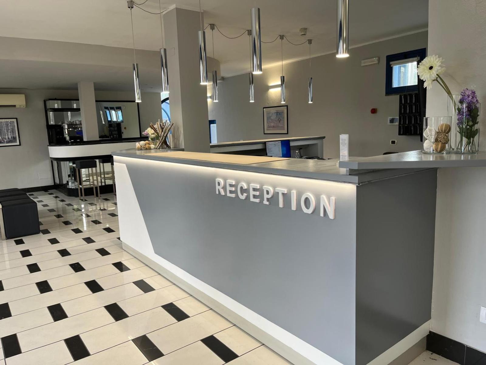Park Hotel Residence Крема Екстер'єр фото