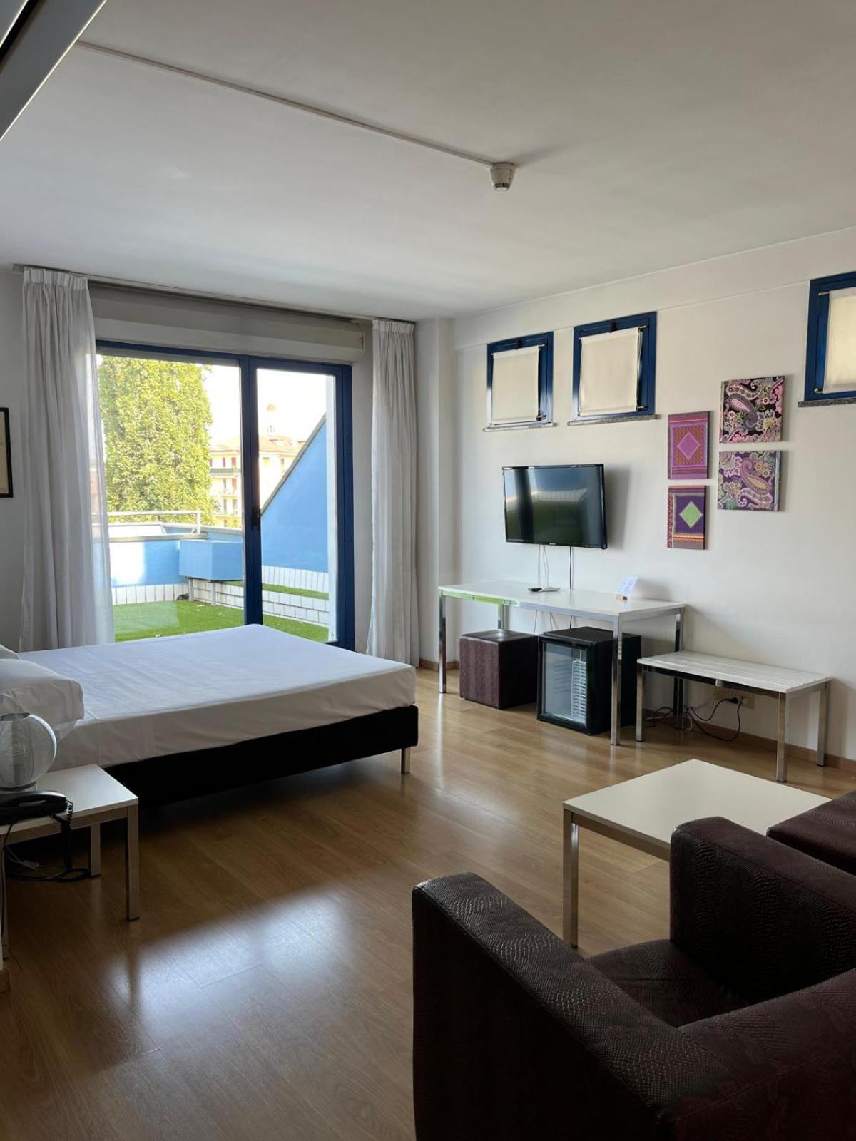 Park Hotel Residence Крема Екстер'єр фото
