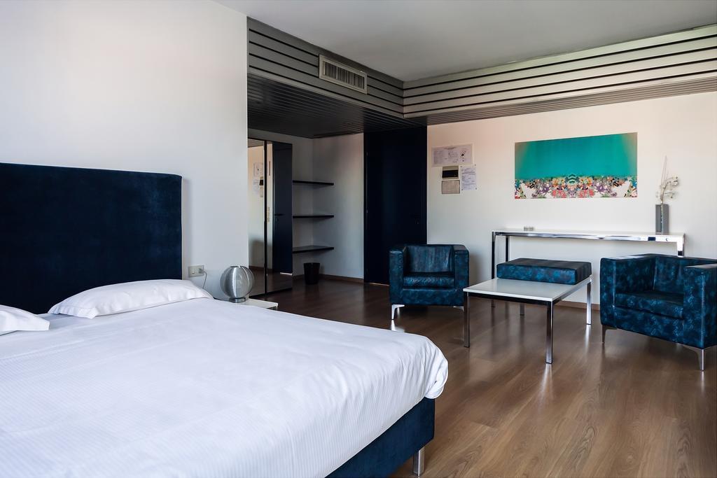 Park Hotel Residence Крема Екстер'єр фото