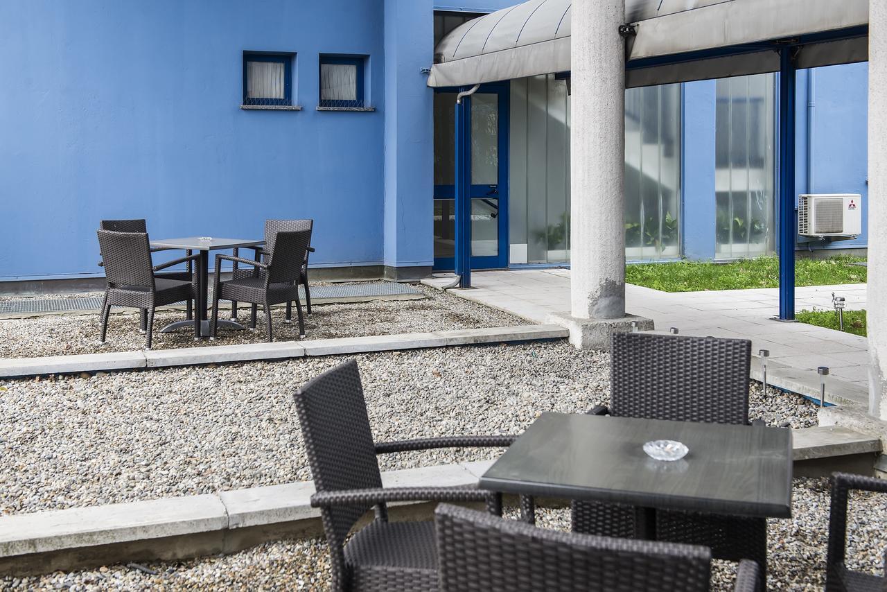 Park Hotel Residence Крема Екстер'єр фото